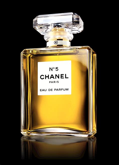 image de grosse bouteille de parfum chanel